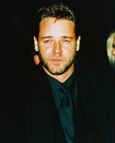 http://www.dentrocine.com/wp-content/uploads/2007/06/crowe-russell-photo-russell-crowe-6222089.jpg